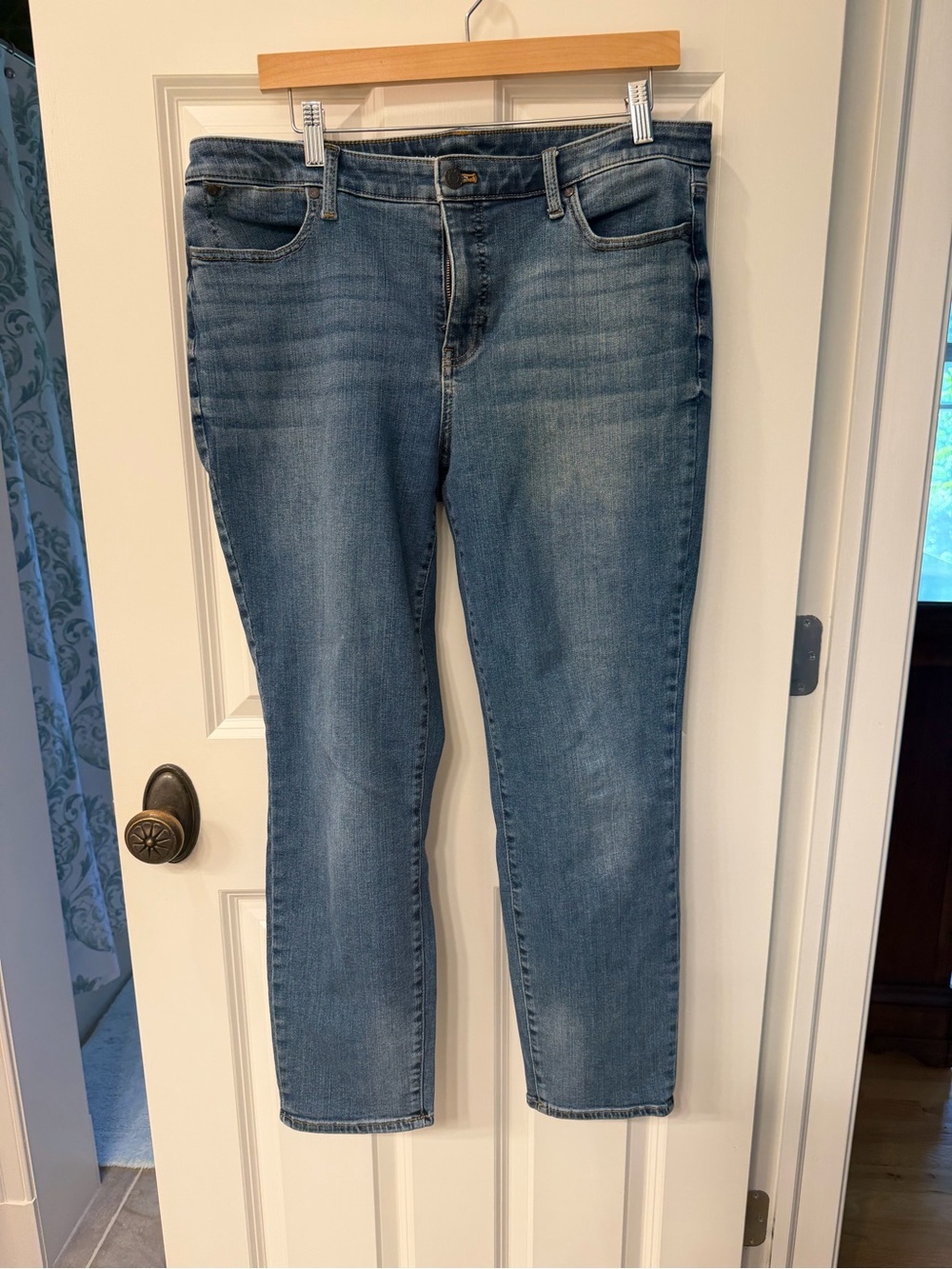 Talbots Mid-Rise Cropped Blue Jeans